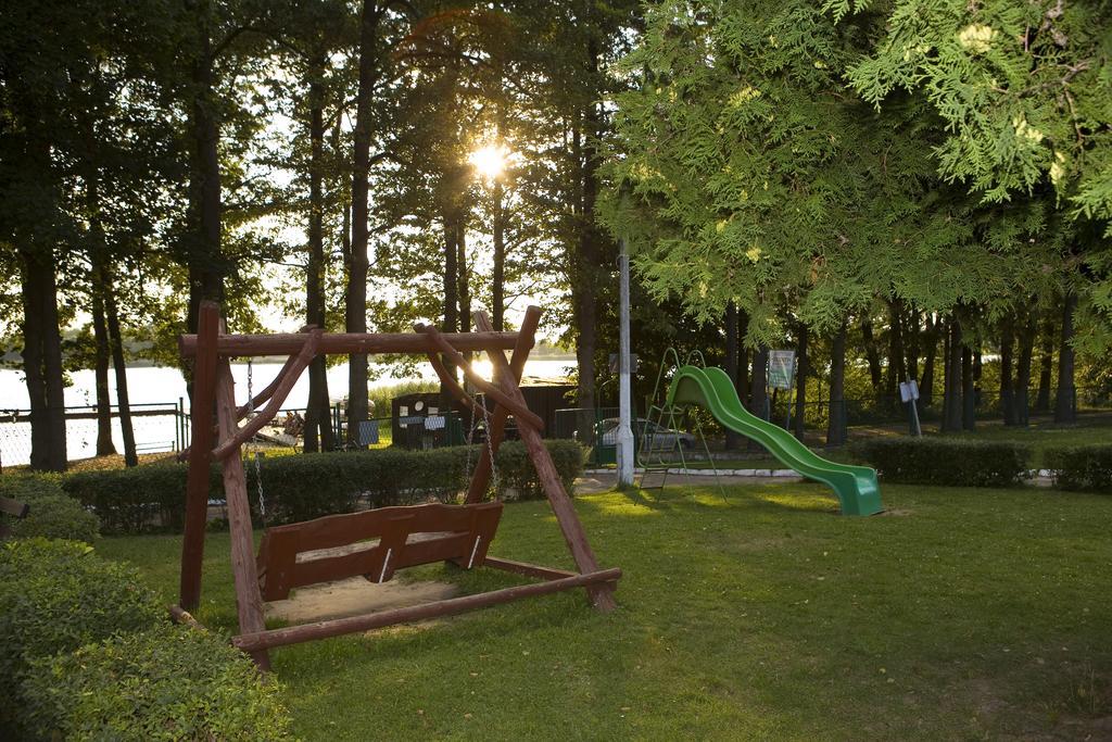 Hotel Osrodek Wypoczynkowy Dolomity Jedwabno Exteriér fotografie